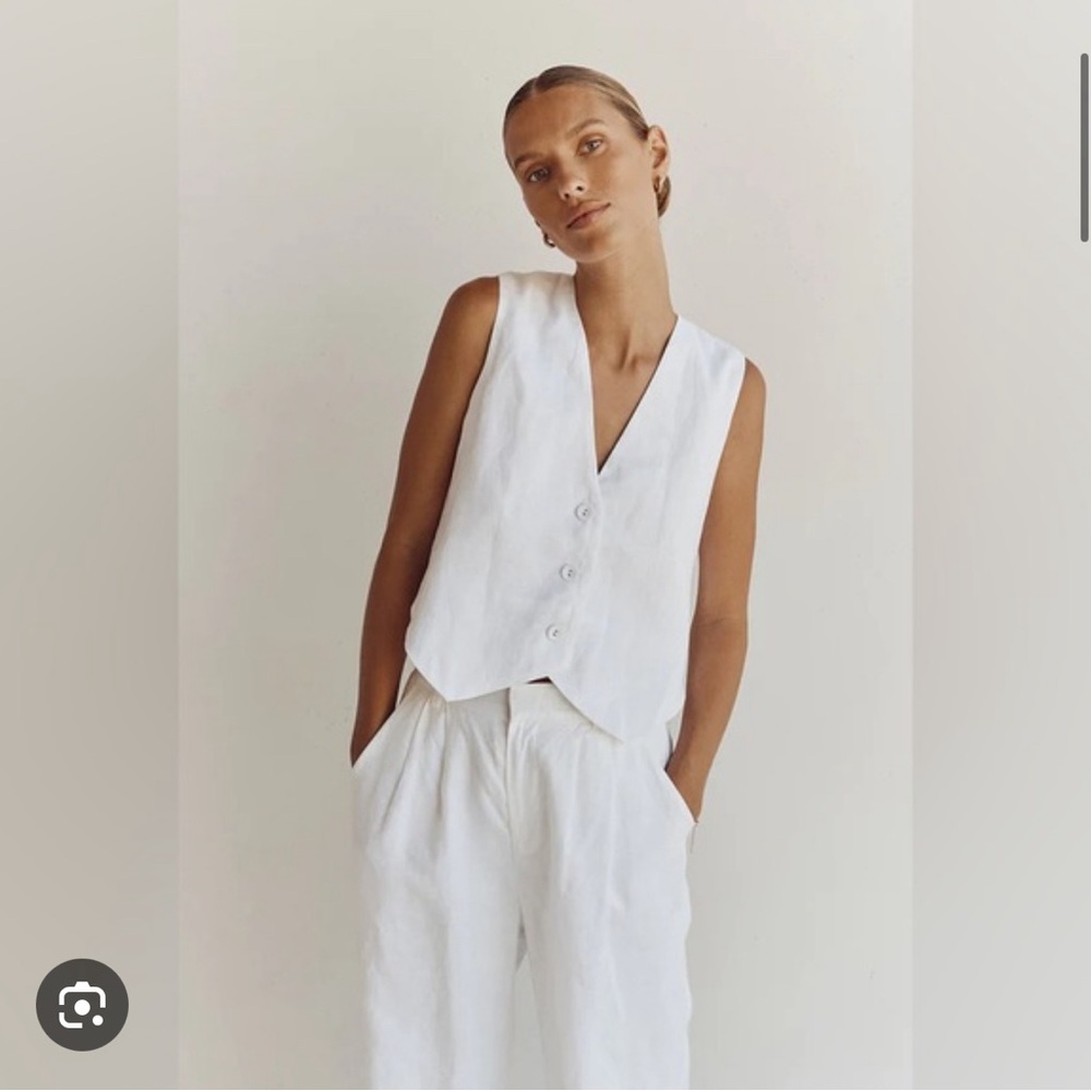 DISSH White Vest